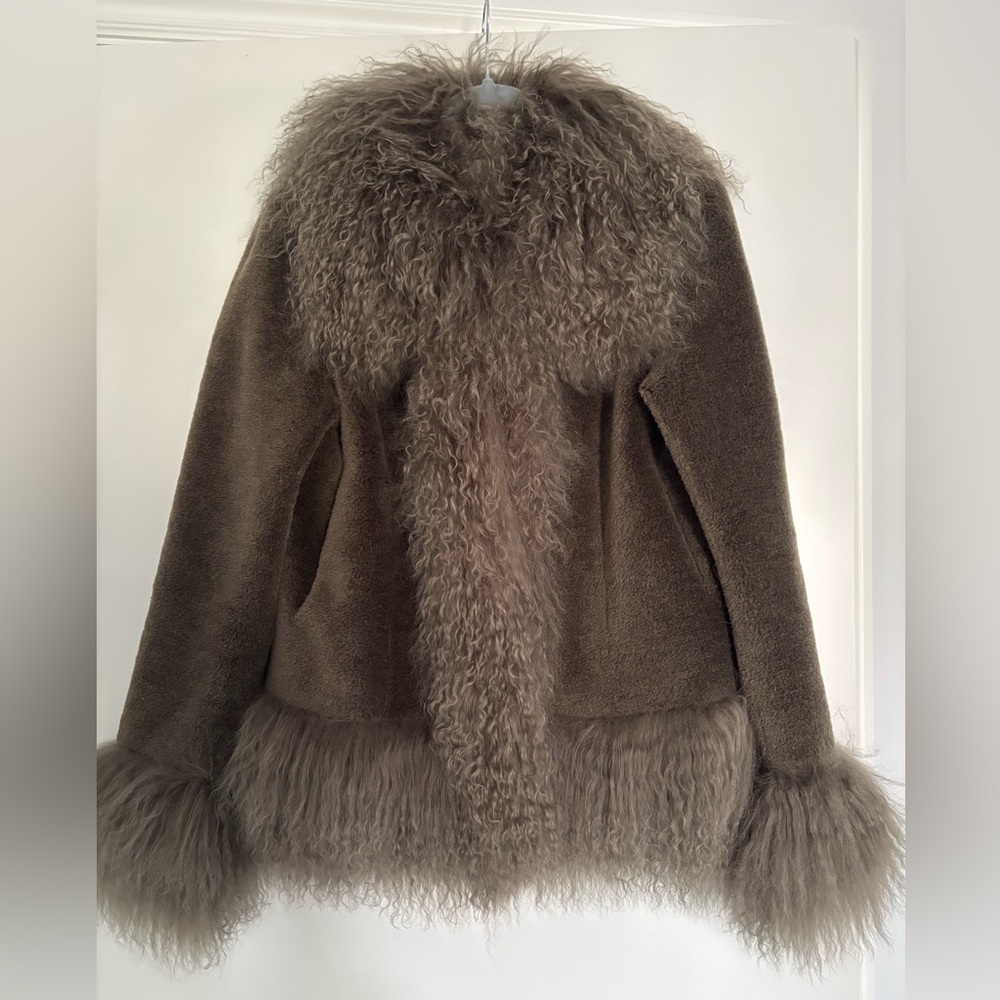 Charlotte Simone Olive- Luxury Minky Grey Coat with Mongolian Fur Trim - Picture 4 of 8
